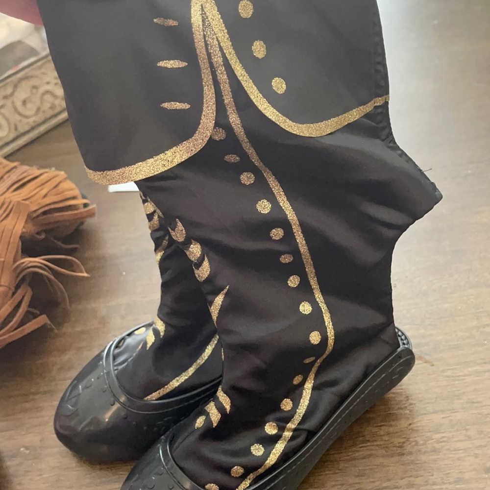 Disney’s Frozen Ana’s Boots play shoes